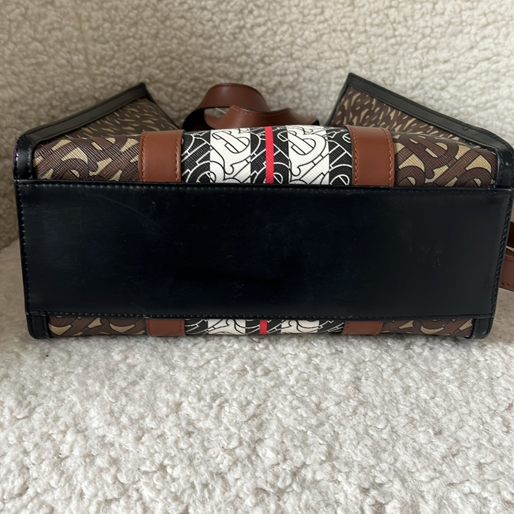 Burberry Tote - Picture 8 of 8